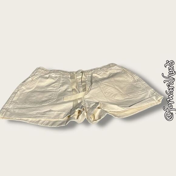 Levi Strauss Cream Colored Shorts with Elastic And Tie Waist Band Size 8 - Picture 3 of 12